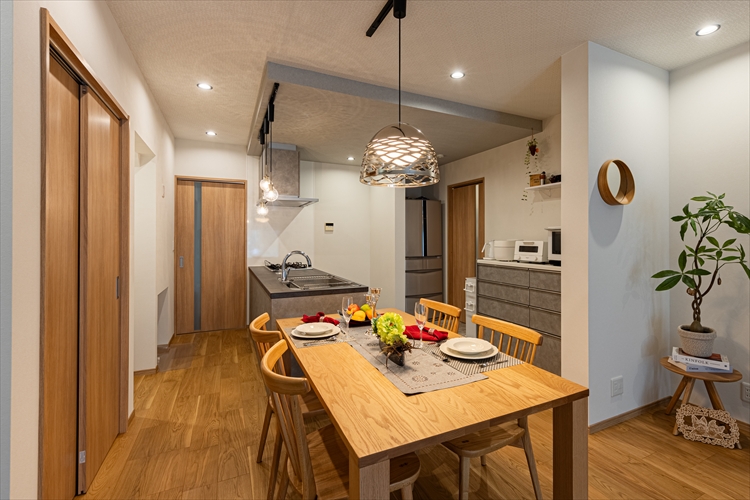 キッチンを囲める生活って最高！