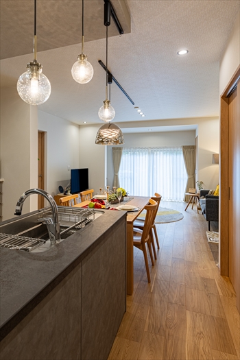 キッチンを囲める生活って最高！