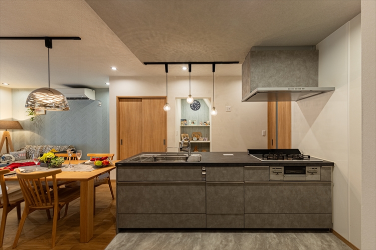 キッチンを囲める生活って最高！