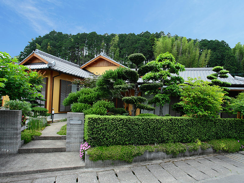 旅館の様な平屋